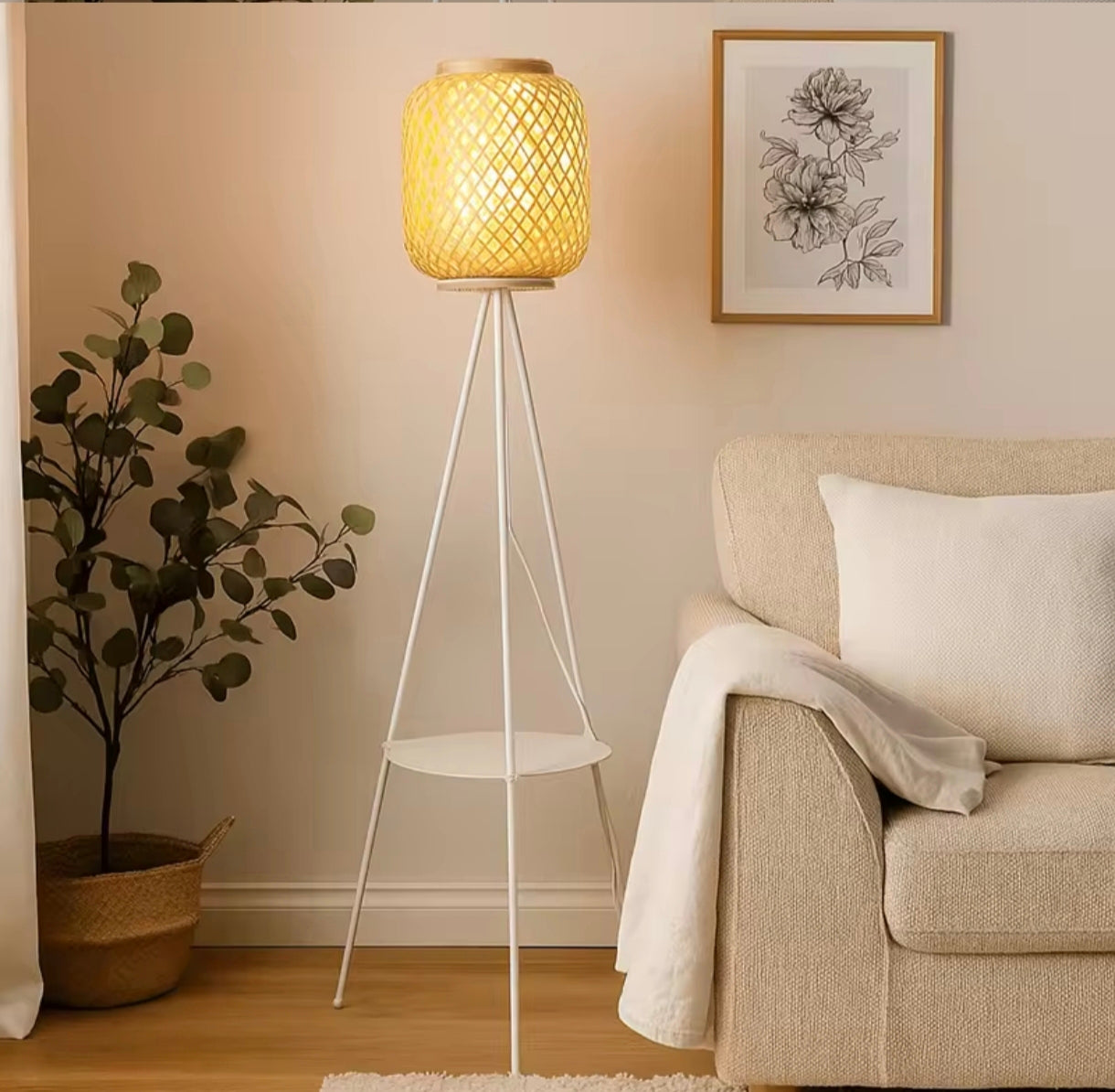 Lámpara de pie bambú con mesita