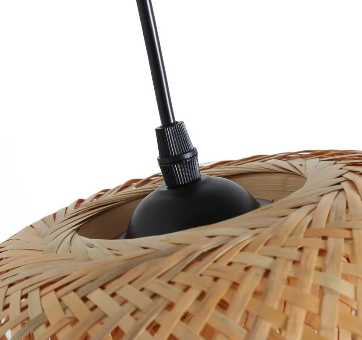 Lampara de pie de mimbre